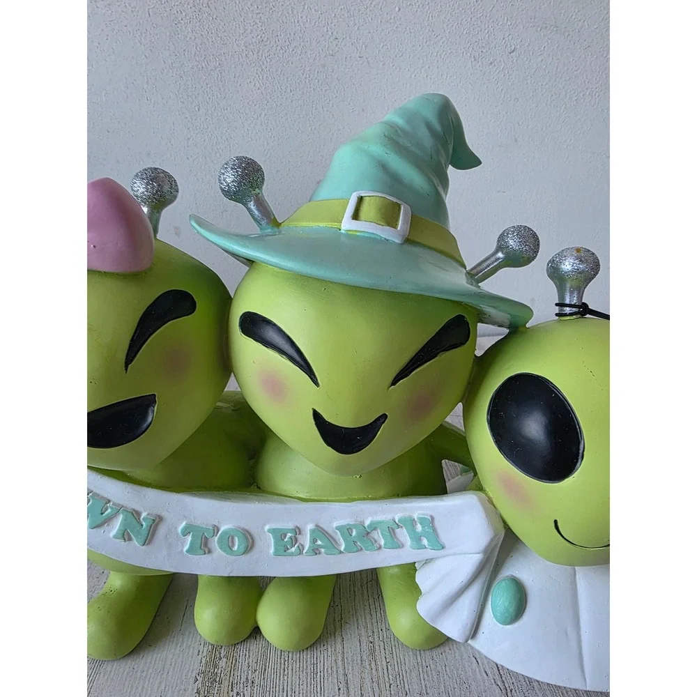 Studio 10.31 alien statue figurine UFO Halloween decor glitter‎ pastel pink teal